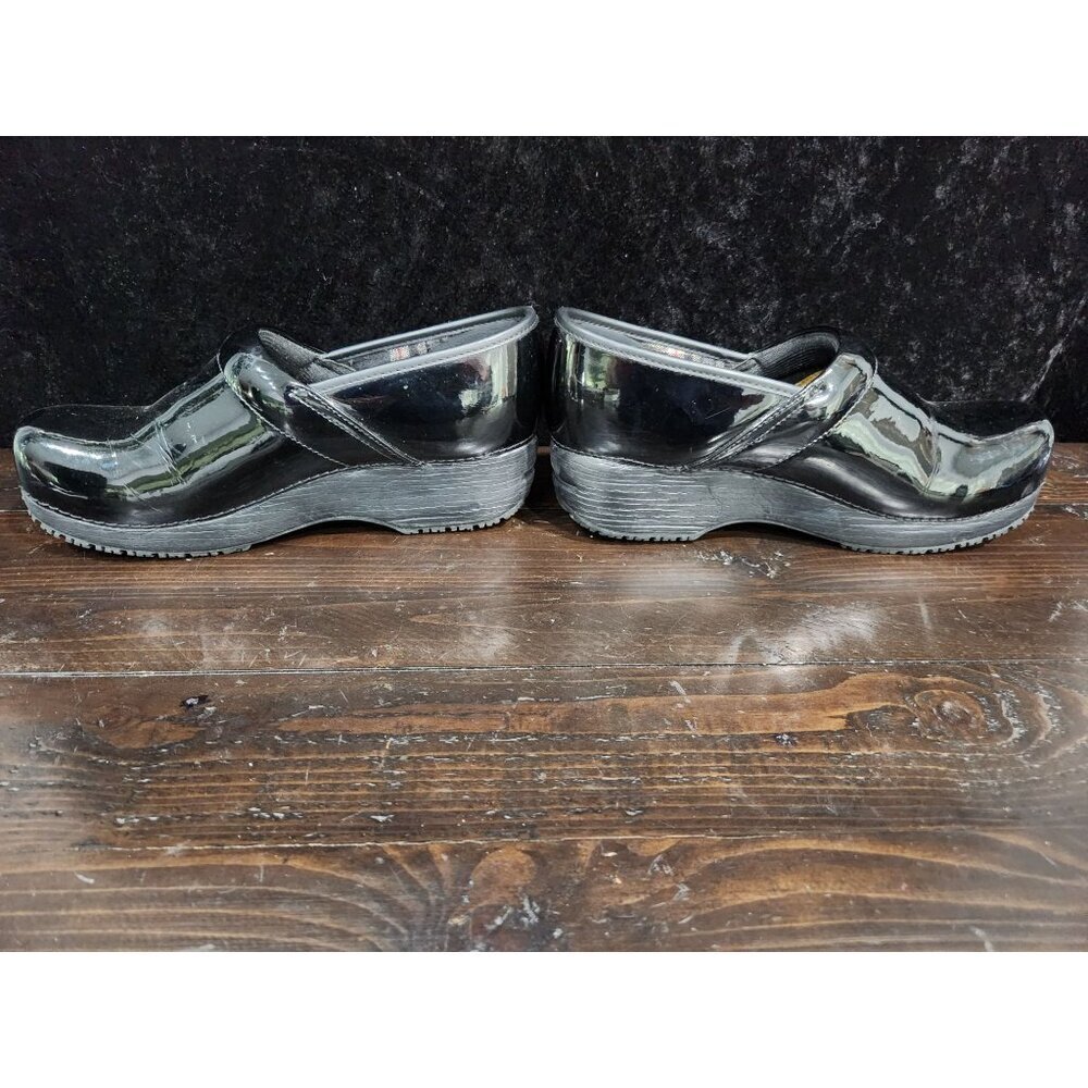 EUC Skechers Work Black Patent Slip-Resistant Patent Clogs EH Rated/Sz. 10 - Picture 2 of 9
